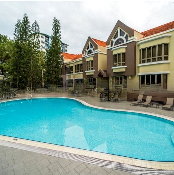 CAVENAGH LODGE 10