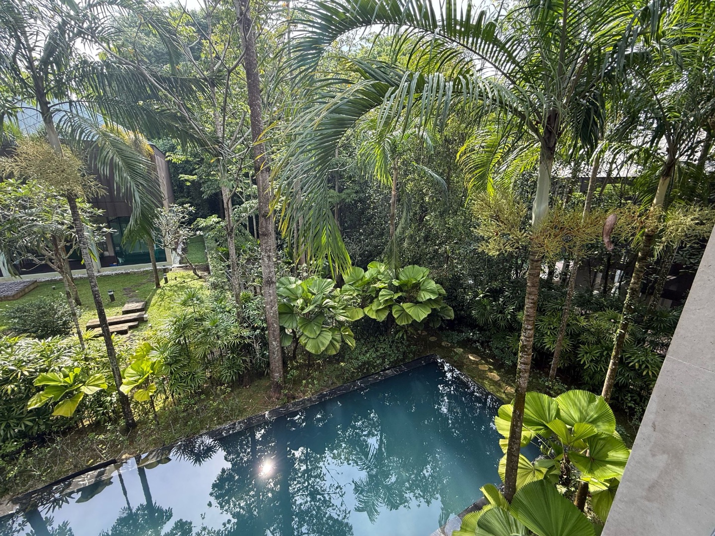 1 KING ALBERT PARK 4