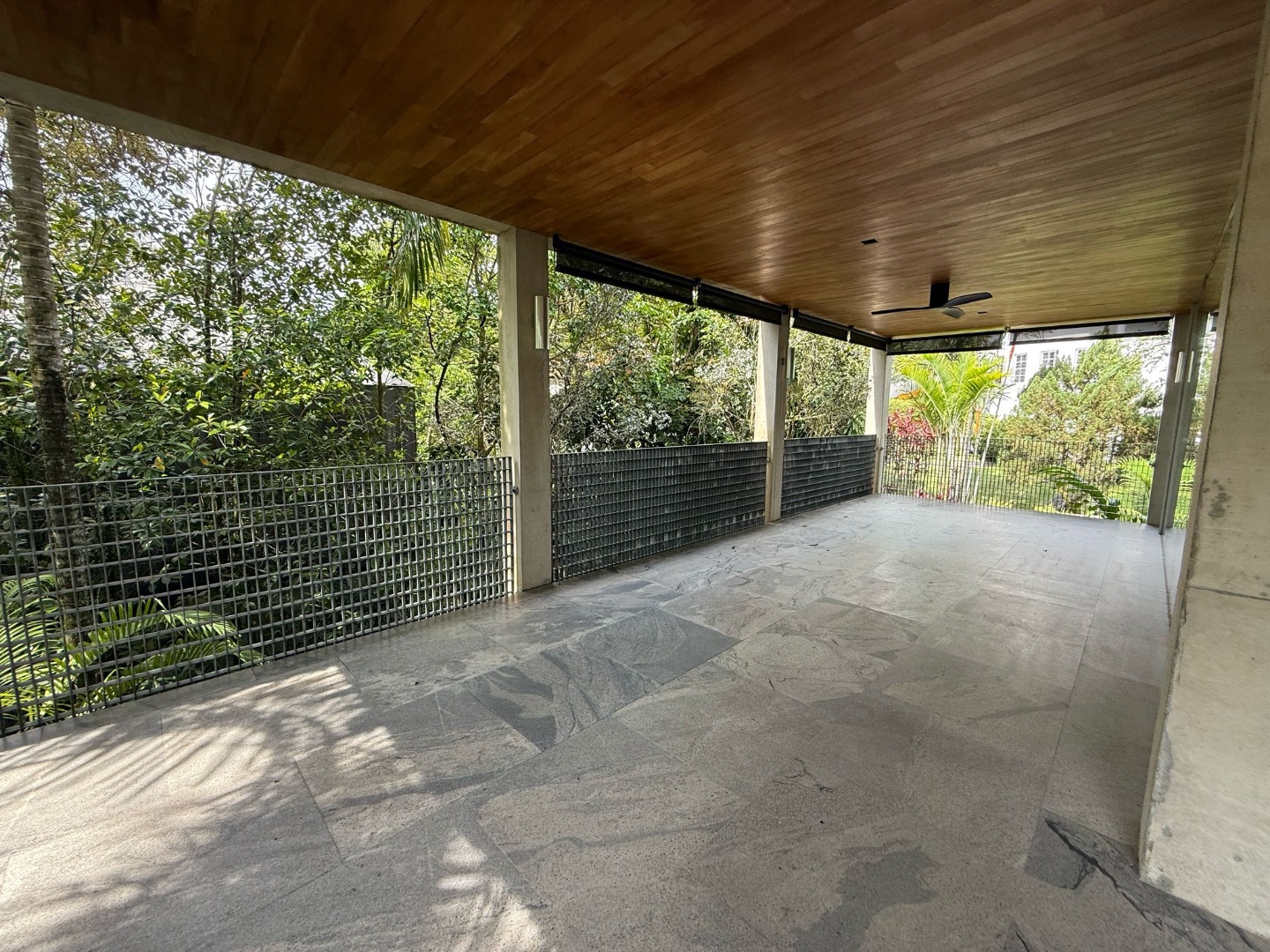 1 KING ALBERT PARK 5