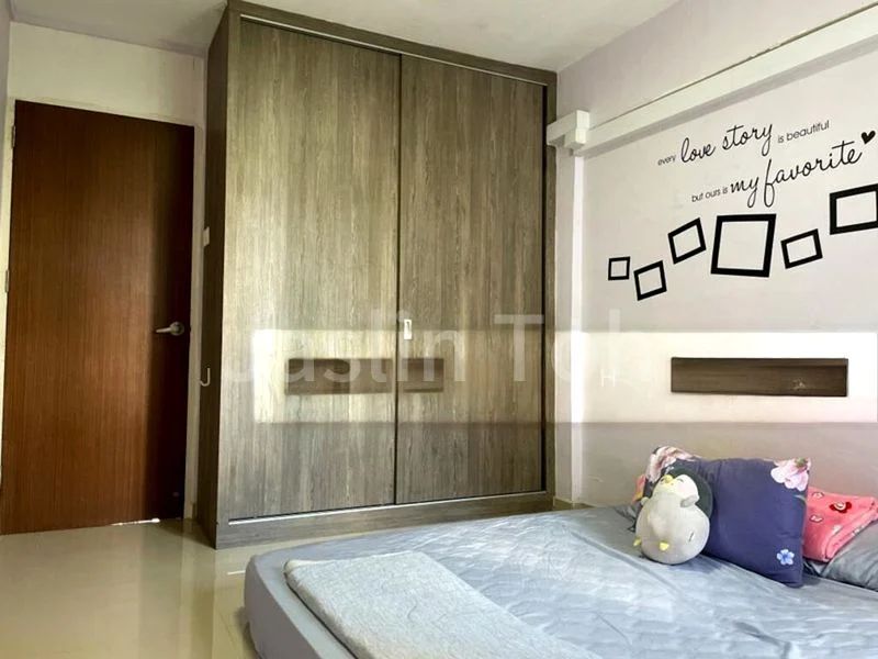 JURONG EAST ST 13 10