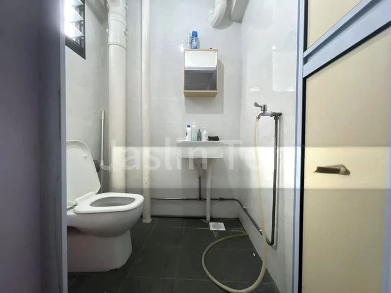 JURONG EAST ST 13 11