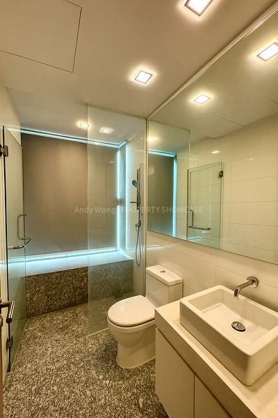 THE RIVERINE BY THE PARK 6