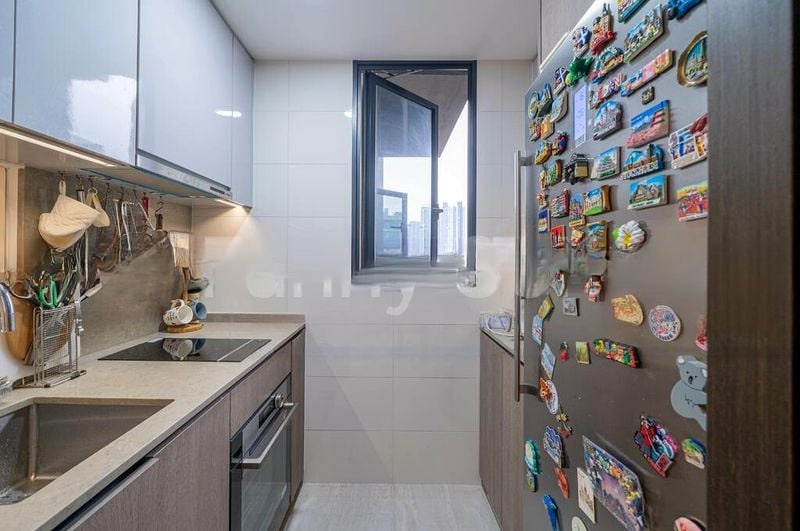 AVENUE SOUTH RESIDENCE 13