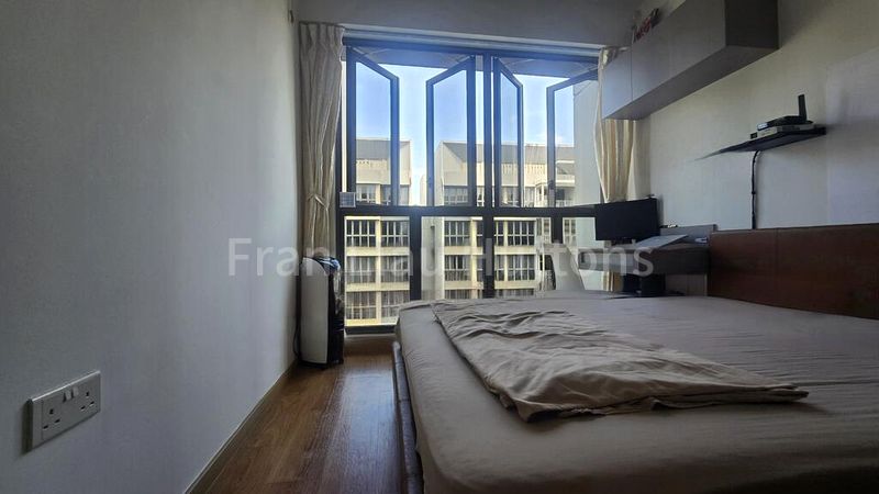 RIVERCOVE RESIDENCES 8