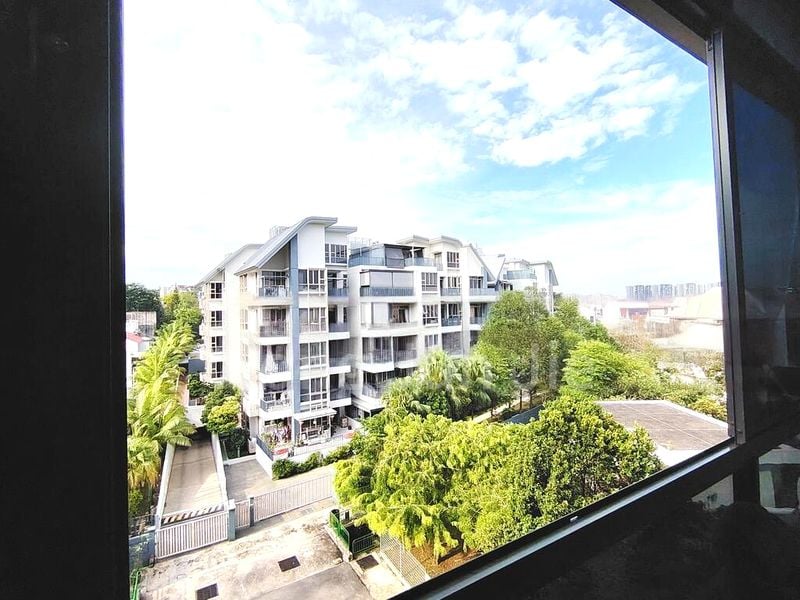 PARKWOOD RESIDENCES 6