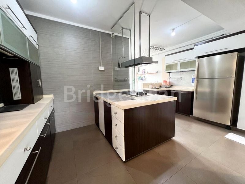 BT BATOK WEST AVE 7 8