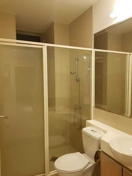 LOTUS AT PAYA LEBAR (EAST WING) 9