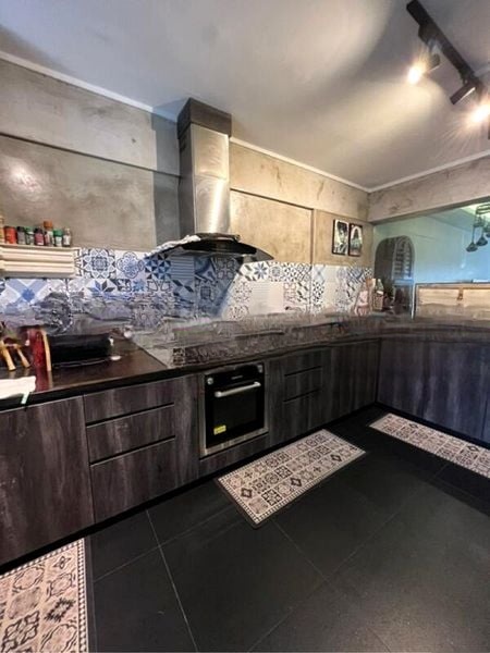 BT BATOK WEST AVE 8 6