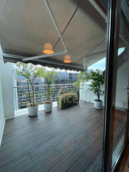 WATERMARK ROBERTSON QUAY 13