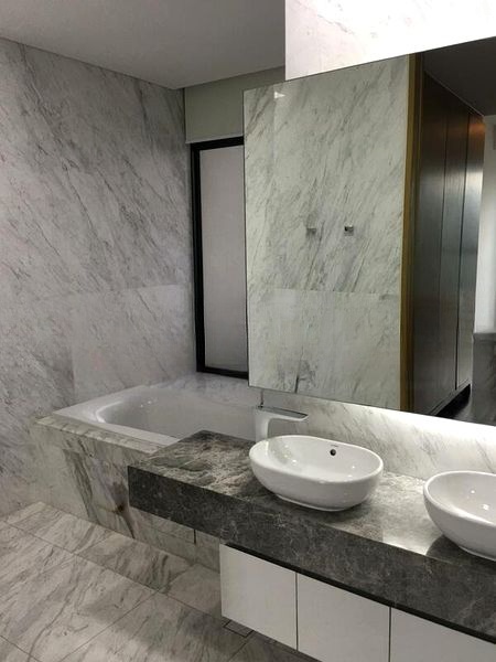 111 EMERALD HILL 10