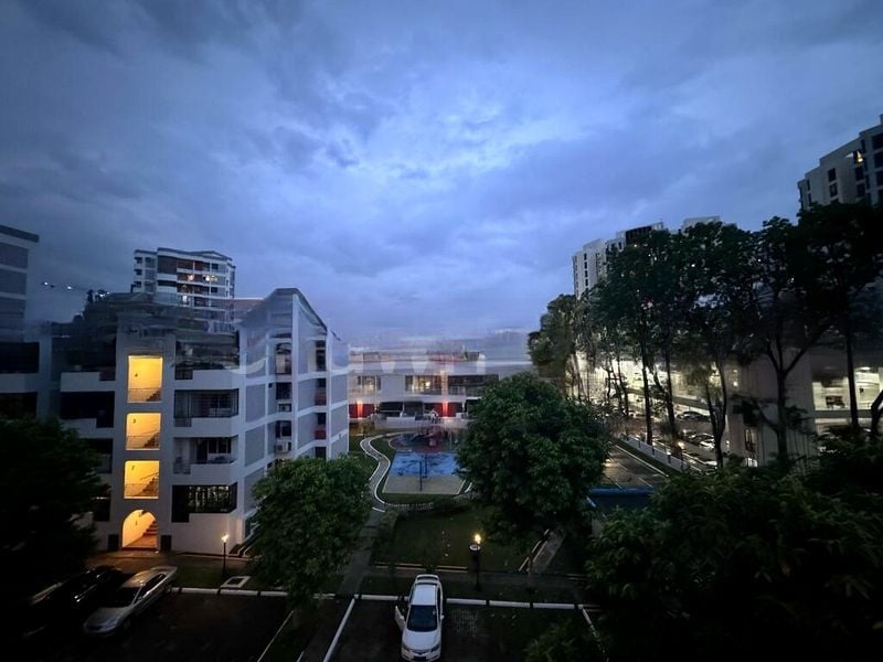 FAR HORIZON GARDENS 12