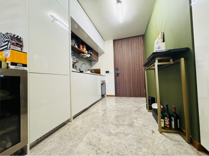 FOURTH AVENUE RESIDENCES 6