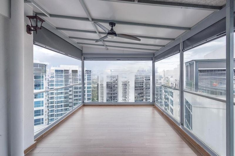 THE TAMPINES TRILLIANT 7