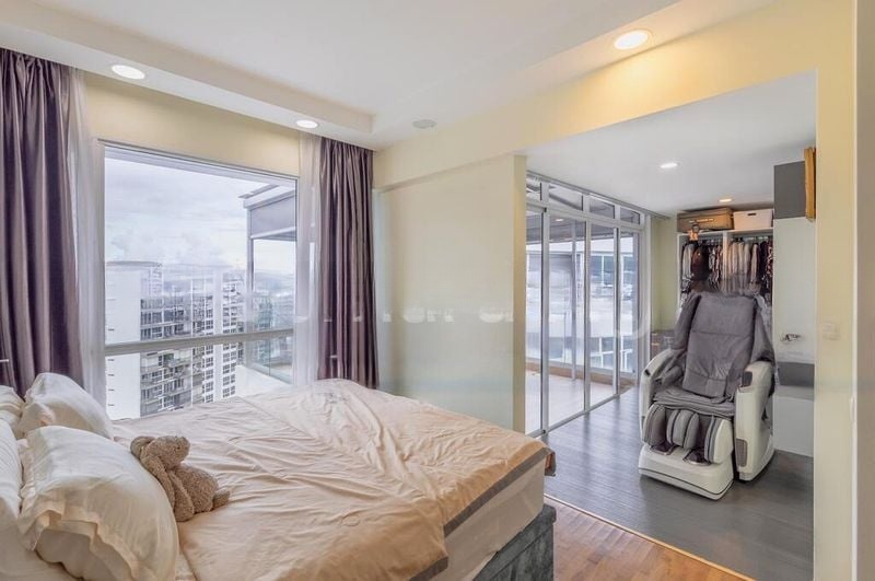 THE TAMPINES TRILLIANT 10