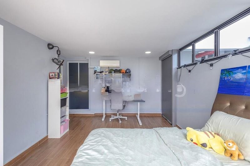 THE TAMPINES TRILLIANT 13