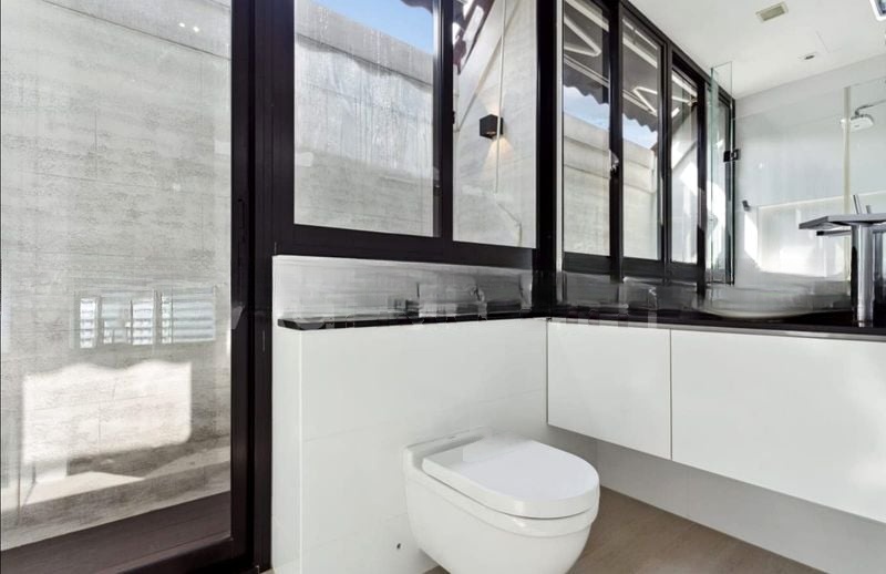 WATERMARK ROBERTSON QUAY 10