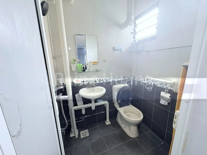 BEDOK RESERVOIR RD 6