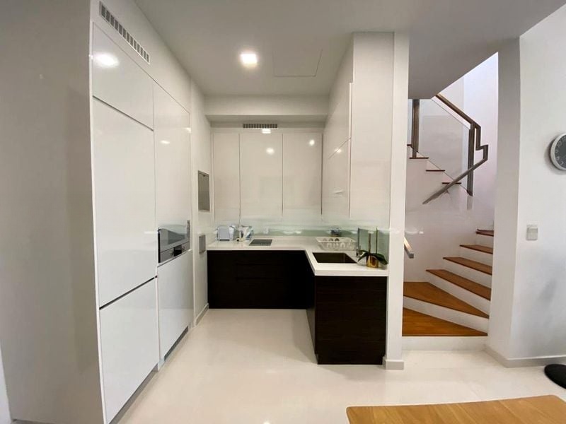 EON SHENTON 6