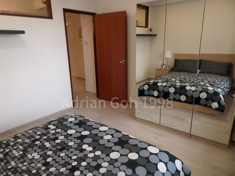 INTERNATIONAL PLAZA 13