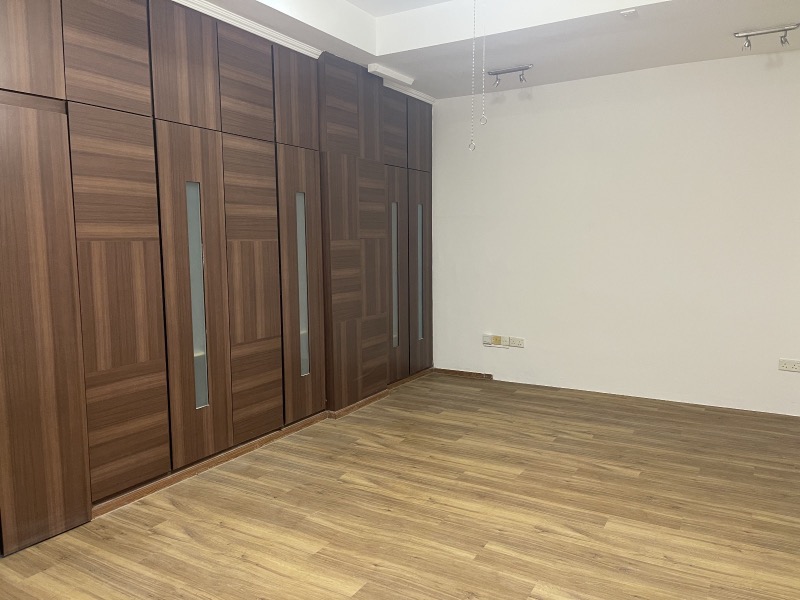 ELIZABETH TOWER 30