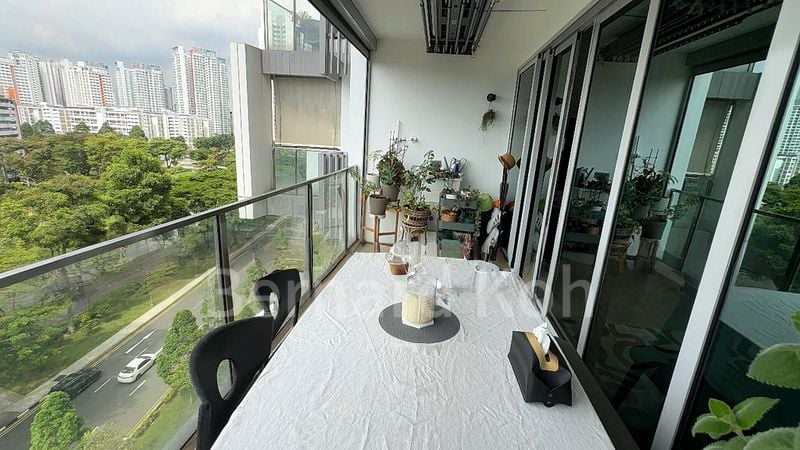 EIGHT RIVERSUITES 11