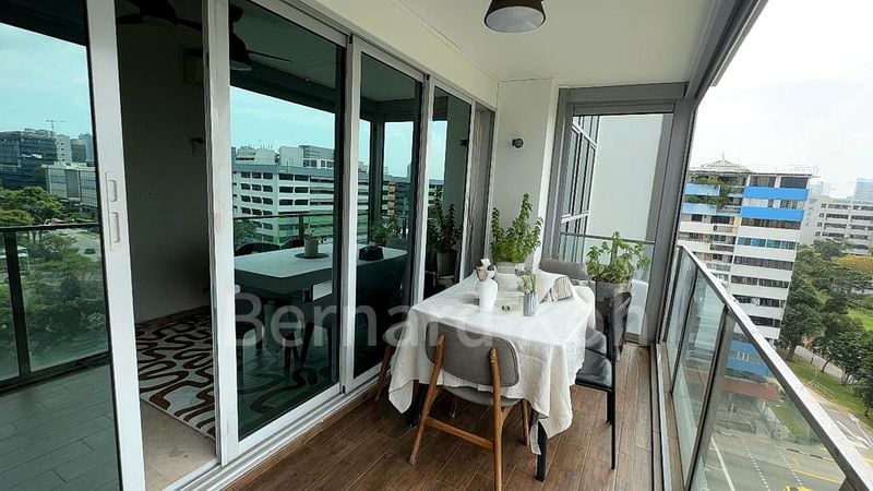 EIGHT RIVERSUITES 12