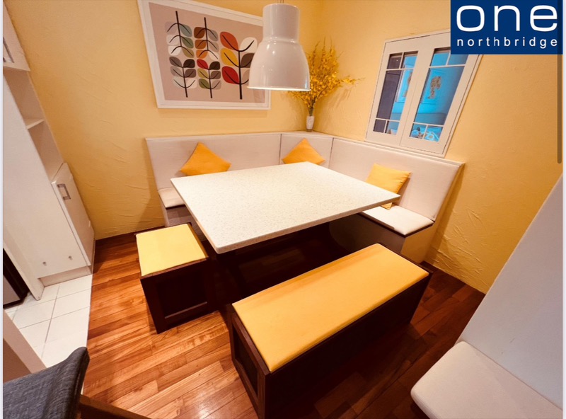 HIGH STREET CENTRE 215