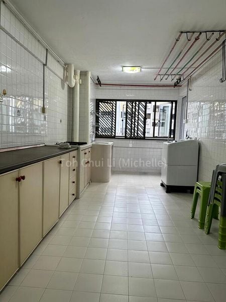 ANG MO KIO AVE 10 10