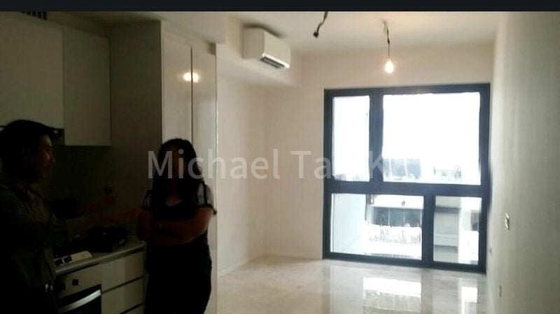 THE LAKEFRONT RESIDENCES 3