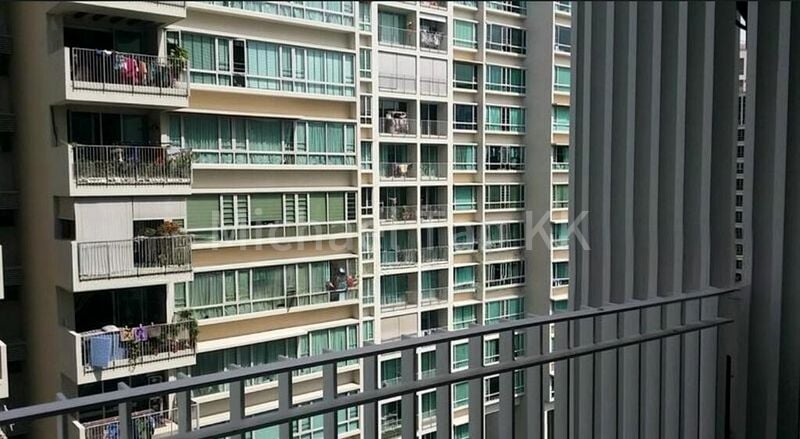 THE LAKEFRONT RESIDENCES 5