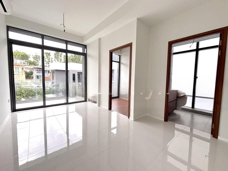 PHOENIX RESIDENCES 7