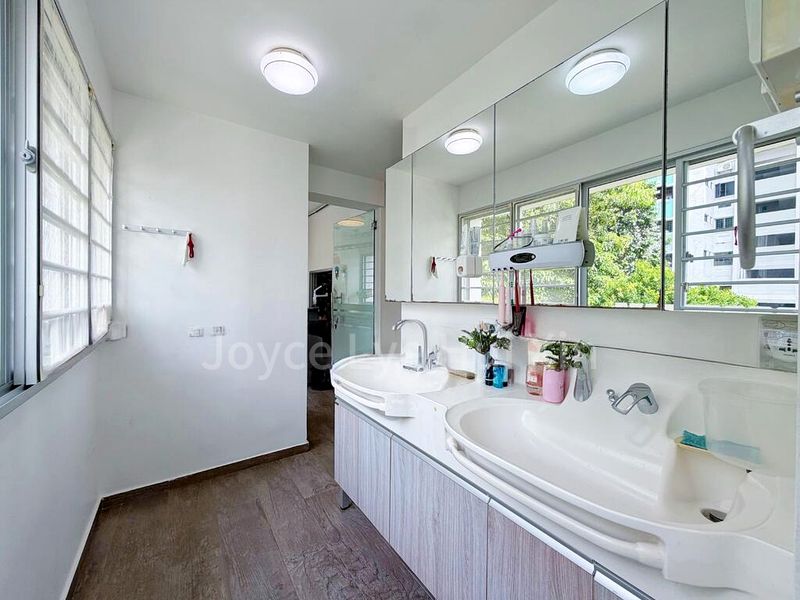 ANG MO KIO AVE 10 14