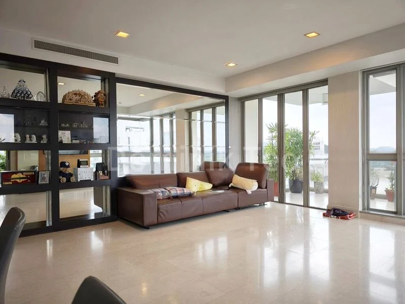 THE SERENADE @ HOLLAND 2