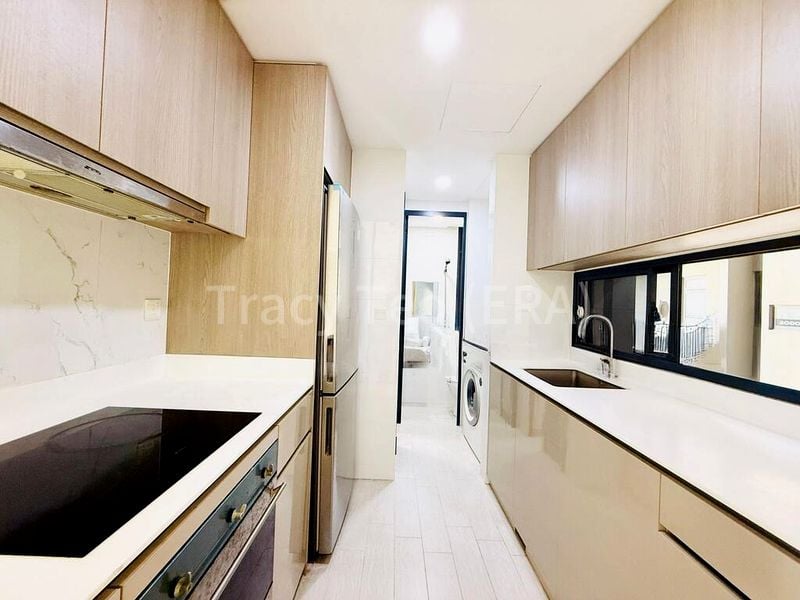 THE CLEMENT CANOPY 4