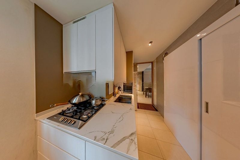 THE VERMONT ON CAIRNHILL 13