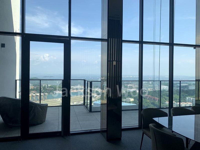 AVENUE SOUTH RESIDENCE 7