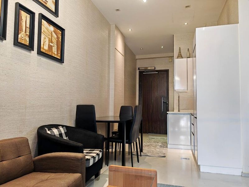 SUITES @ TOPAZ 5
