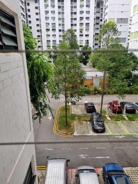 YISHUN ST 61 12