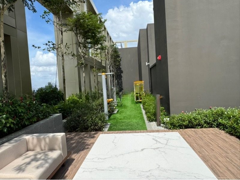 IRWELL HILL RESIDENCES 10