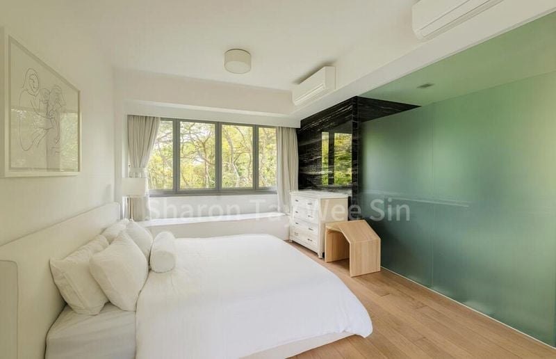 THE HOLLAND COLLECTION 4