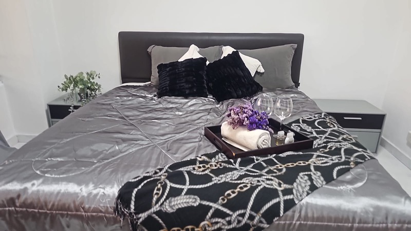 INTERNATIONAL PLAZA 32