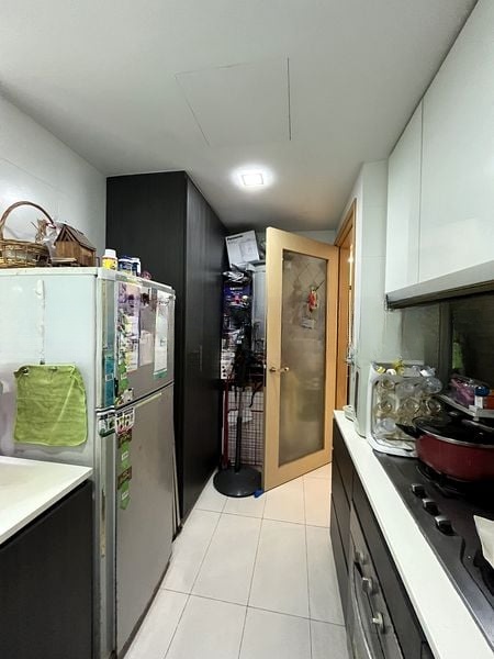 ESPARINA RESIDENCES 8