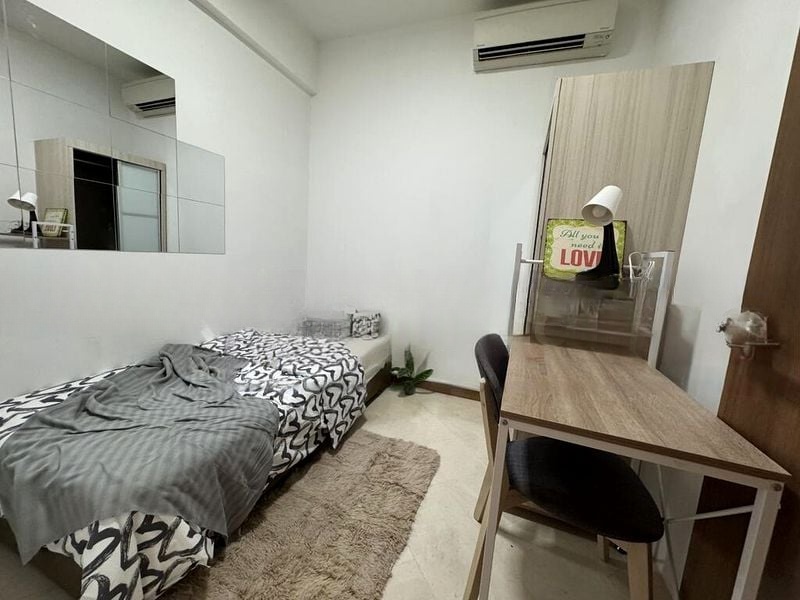 EQUATORIAL APARTMENTS 6