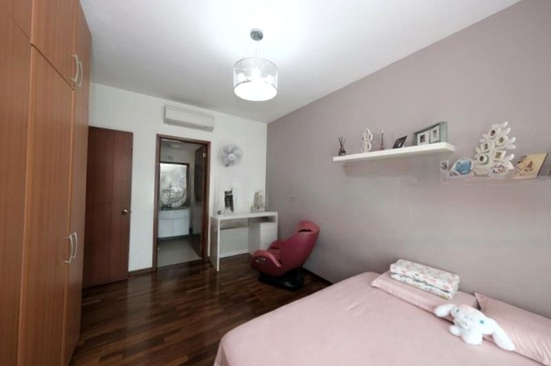 THE RIVERVALE 8