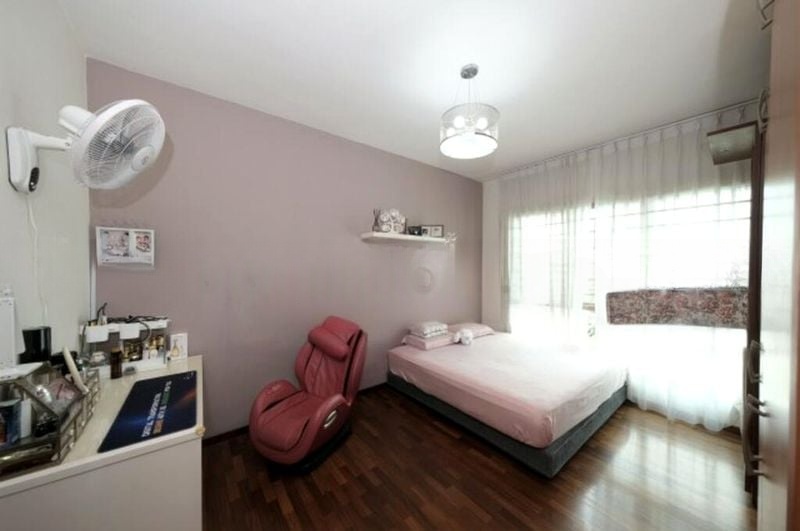 THE RIVERVALE 6