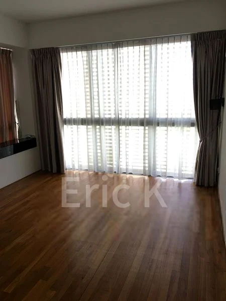 THE SEAFRONT ON MEYER 7