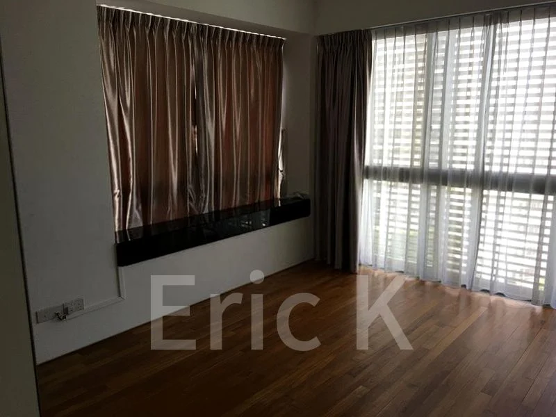 THE SEAFRONT ON MEYER 8