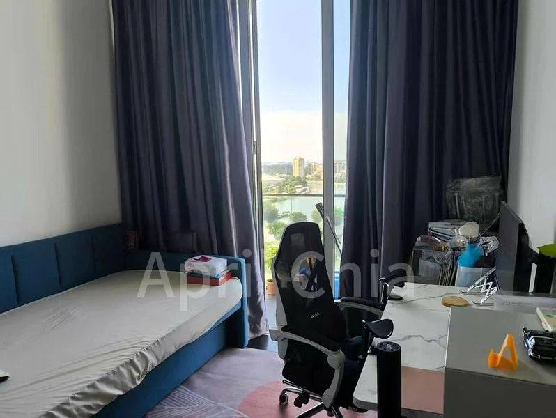 KALLANG RIVERSIDE 13