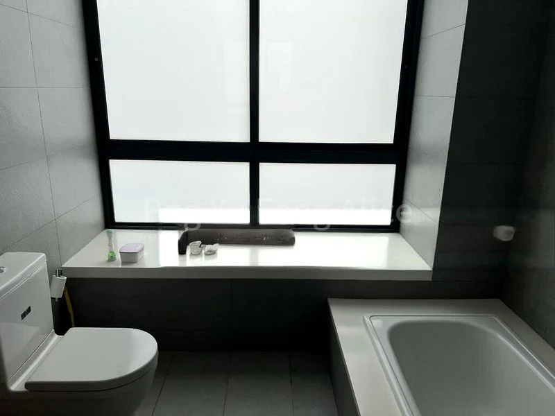 THE SUITES AT CENTRAL 11