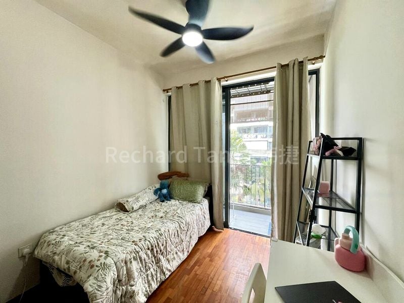 SIGNATURE AT YISHUN 7